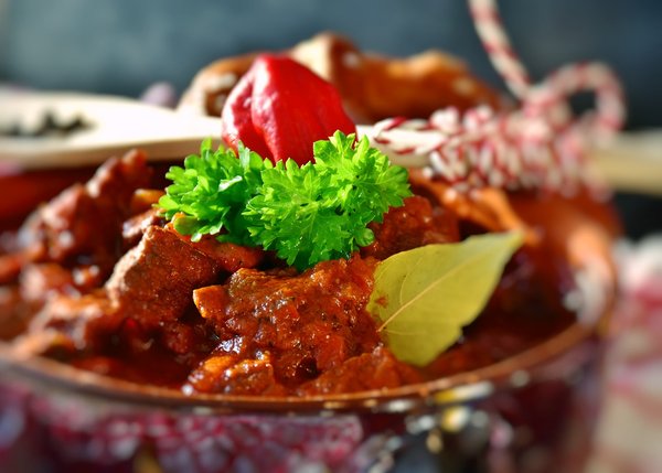 What's the Secret to a Flavorful Hungarian Goulash with Smoked Paprika?
